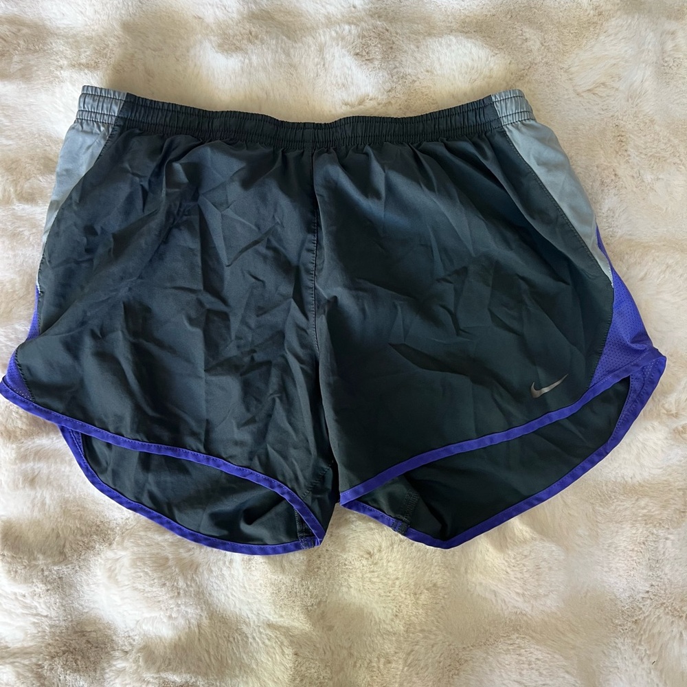 Nike Dri-Fit Running Shorts Lined Size M Grey & Purple